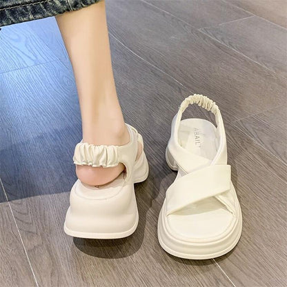 Sandalias de verano de piel suave con suela gruesa