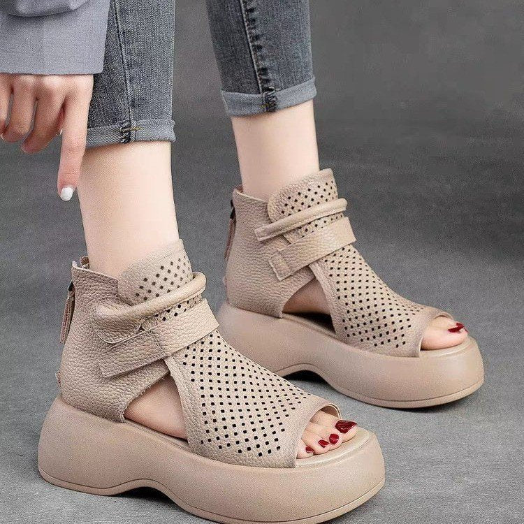 Sandalias con forma de botas